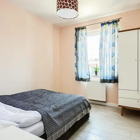 Jutrzenka Apartment *